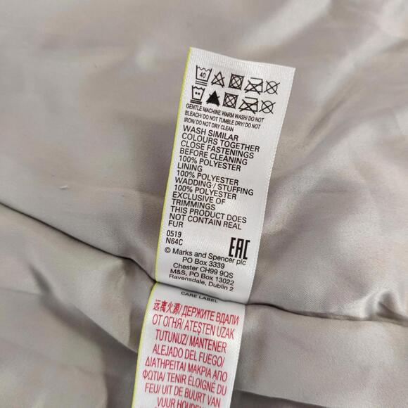 M&S Girl's Faux Fur Vest in Silver Gray Size 5 6 Years - Picture 6 of 6